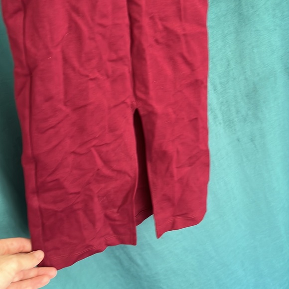 Lulus XS form fitting maroon long sleeve dress - Picture 3 of 4